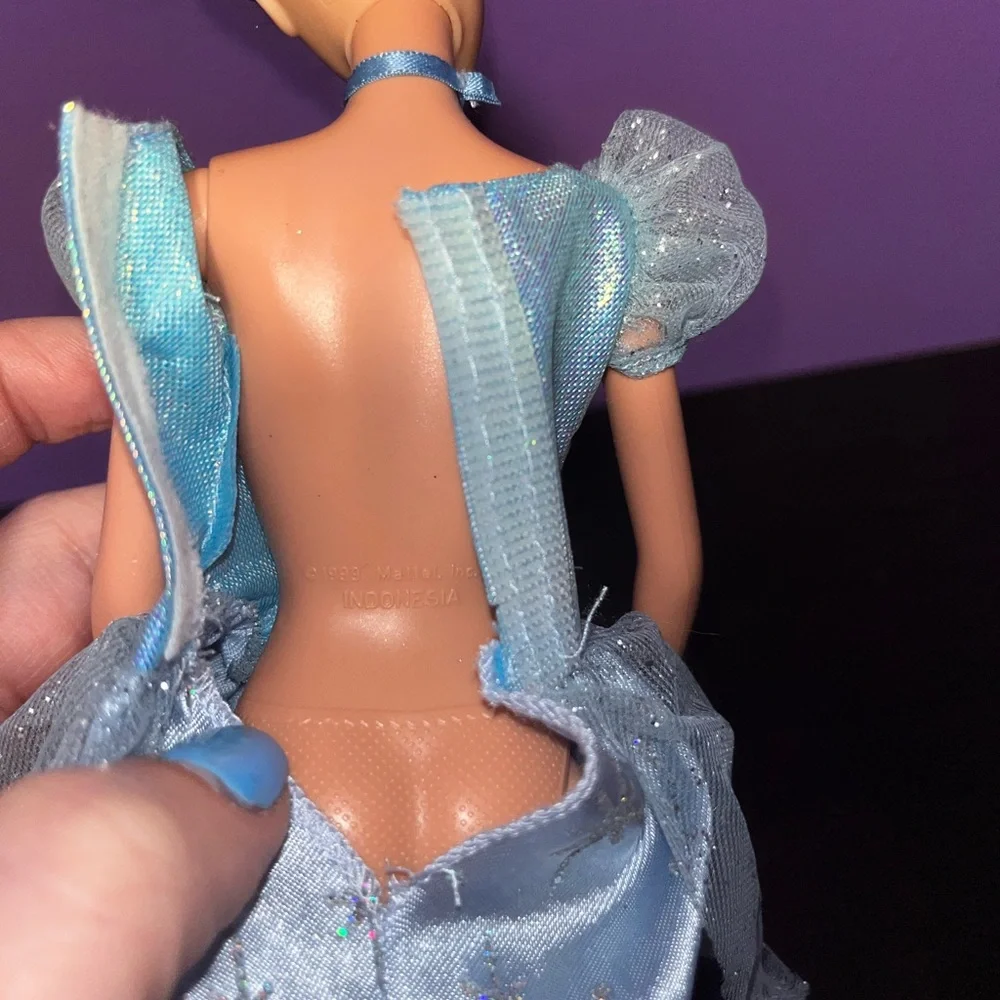 Vintage 1999 Disney Cinderella 12” Doll Blue Gown‎ Dress Choker Princess